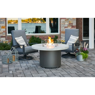 Outdoor Greatroom White Onyx Beacon Round Gas Fire Pit Table